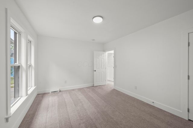 38 E Innis Avenue, Columbus, OH 43207