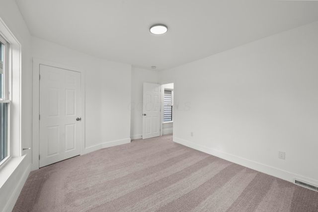38 E Innis Avenue, Columbus, OH 43207