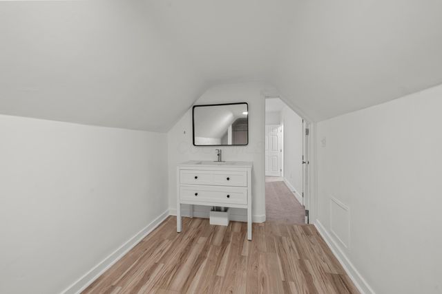 38 E Innis Avenue, Columbus, OH 43207