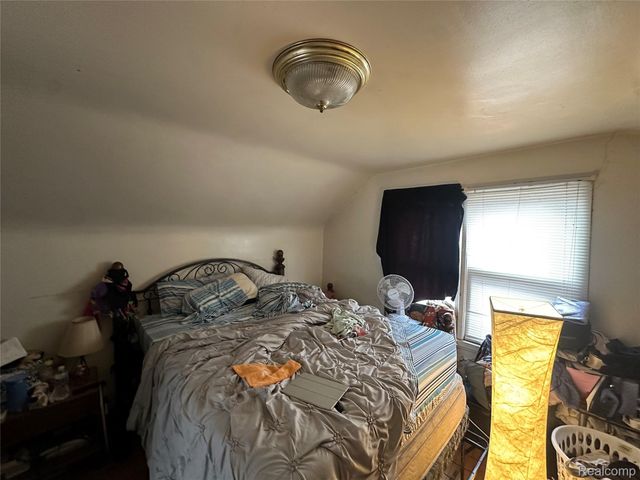 9091 Warwick Street, Detroit, MI 48228