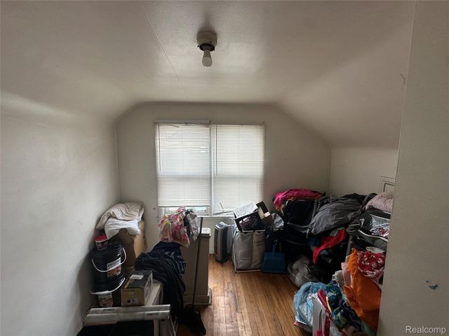9091 Warwick Street, Detroit, MI 48228