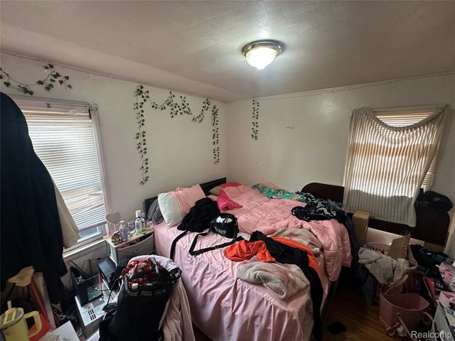 9091 Warwick Street, Detroit, MI 48228