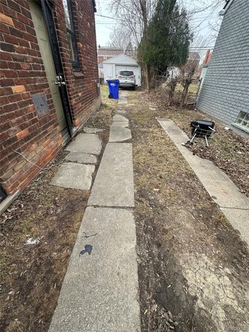 9091 Warwick Street, Detroit, MI 48228