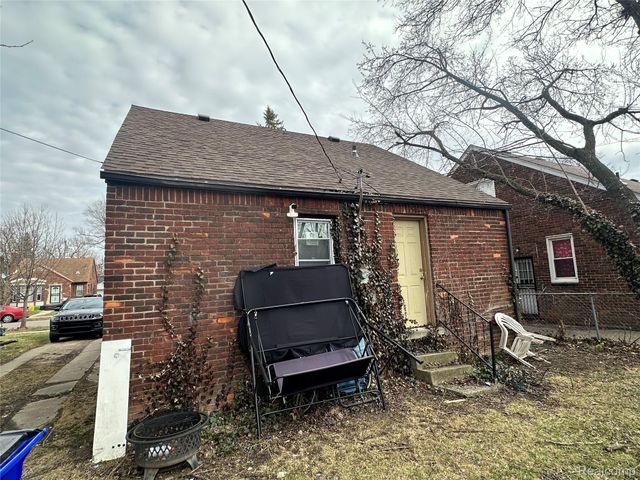 9091 Warwick Street, Detroit, MI 48228