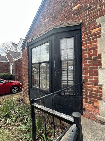 9091 Warwick Street, Detroit, MI 48228