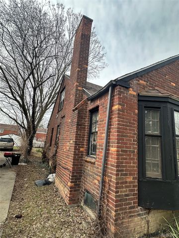 9091 Warwick Street, Detroit, MI 48228