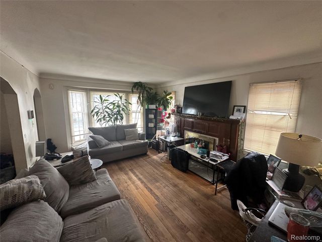 9091 Warwick Street, Detroit, MI 48228