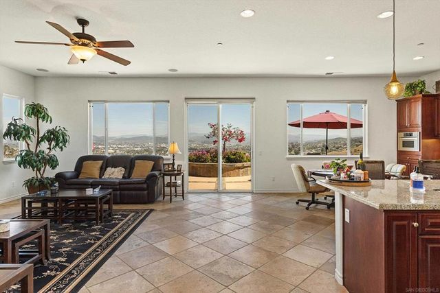 1824 Verano Vista, San Marcos, CA 92078
