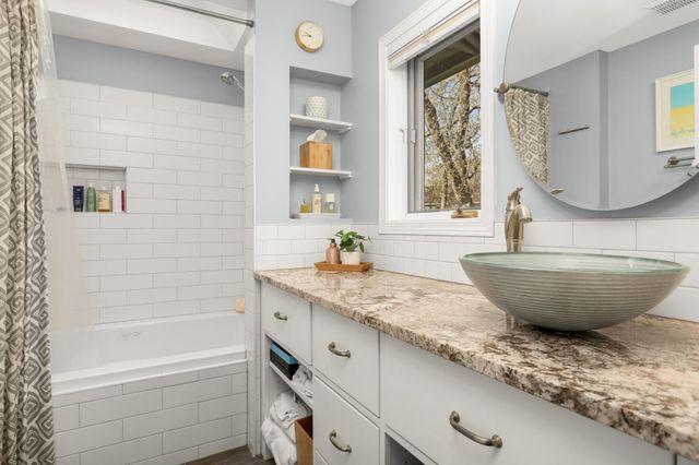 19044 Xavier Street NW, Elk River, MN 55330