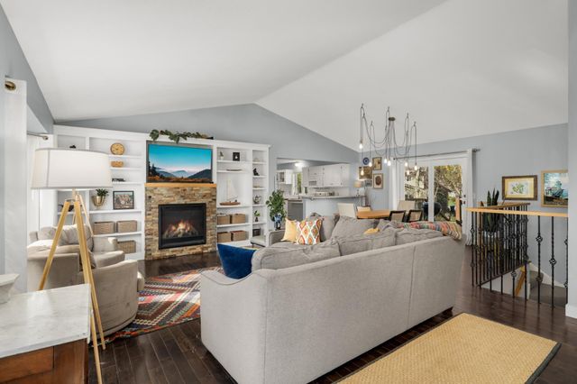 19044 Xavier Street NW, Elk River, MN 55330