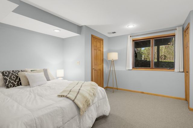 19044 Xavier Street NW, Elk River, MN 55330