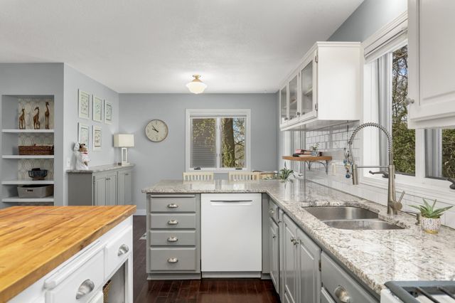 19044 Xavier Street NW, Elk River, MN 55330