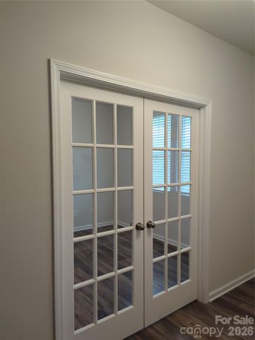 3206 Cheyney Park Drive, Charlotte, NC 28269
