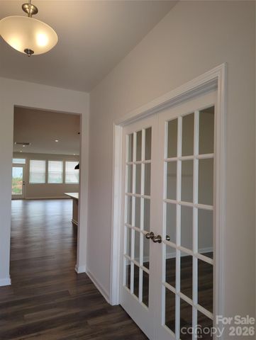 3206 Cheyney Park Drive, Charlotte, NC 28269