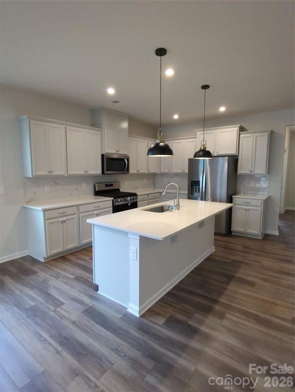 3206 Cheyney Park Drive, Charlotte, NC 28269