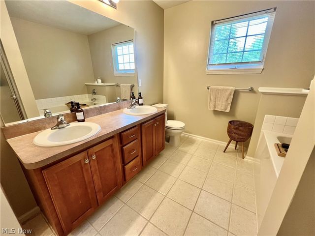 1205 E Mallard Drive, Madison, OH 44057