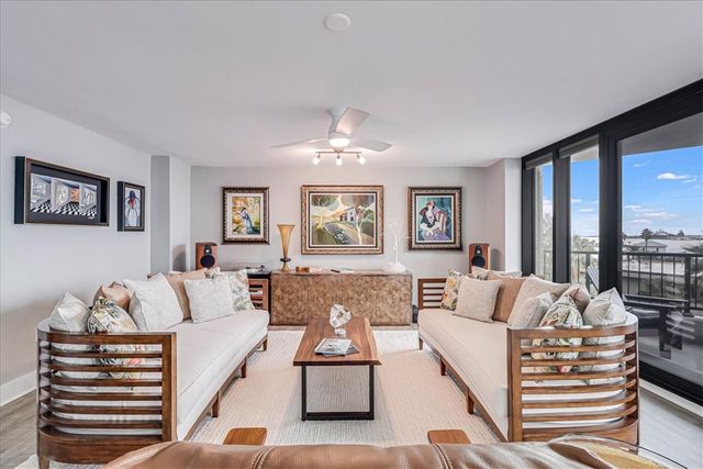 1000 N Station St 311, Port Aransas, TX 78373