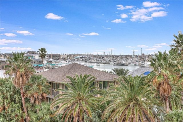 1000 N Station St 311, Port Aransas, TX 78373