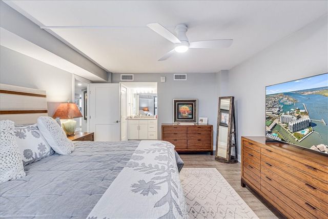 1000 N Station St 311, Port Aransas, TX 78373