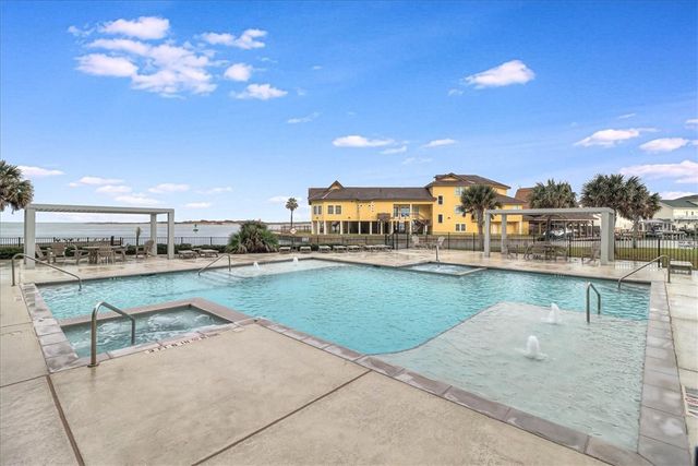 1000 N Station St 311, Port Aransas, TX 78373