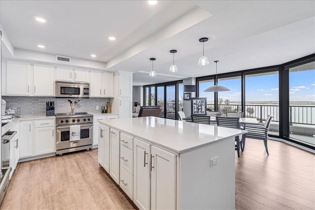 1000 N Station St 311, Port Aransas, TX 78373