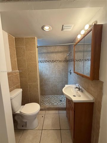 1619 Shenandoah St, Hollywood, FL 33020