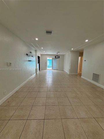 1619 Shenandoah St, Hollywood, FL 33020