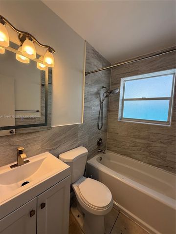 1619 Shenandoah St, Hollywood, FL 33020