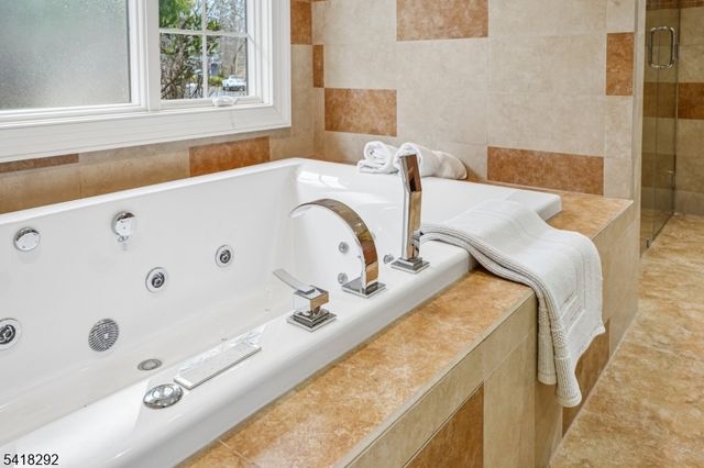 80 Shawnee Path, Long Hill Twp., NJ 07946