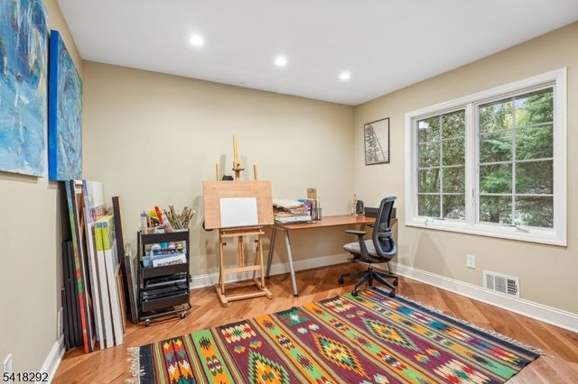 80 Shawnee Path, Long Hill Twp., NJ 07946