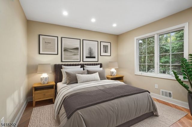 80 Shawnee Path, Long Hill Twp., NJ 07946