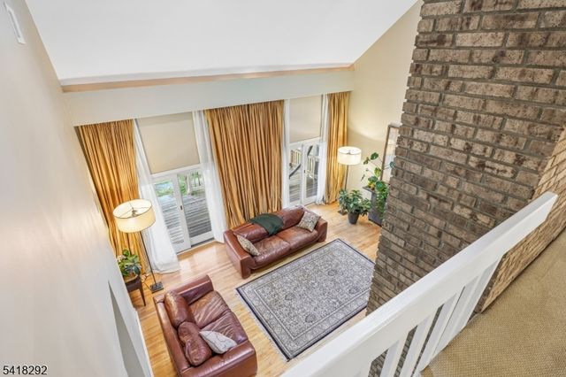 80 Shawnee Path, Long Hill Twp., NJ 07946