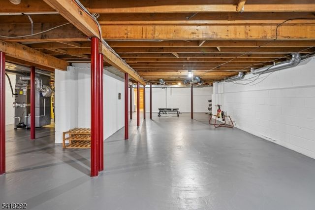 80 Shawnee Path, Long Hill Twp., NJ 07946