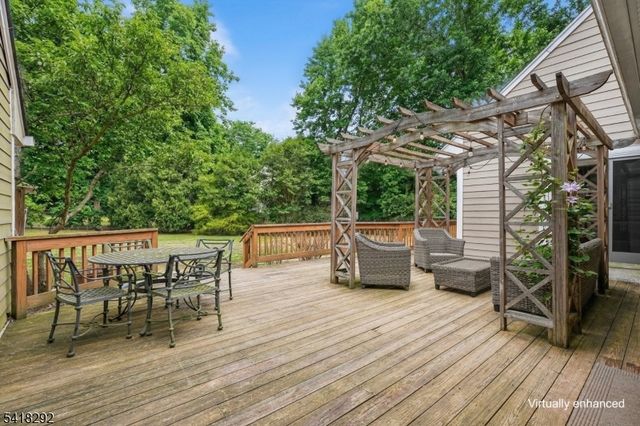 80 Shawnee Path, Long Hill Twp., NJ 07946