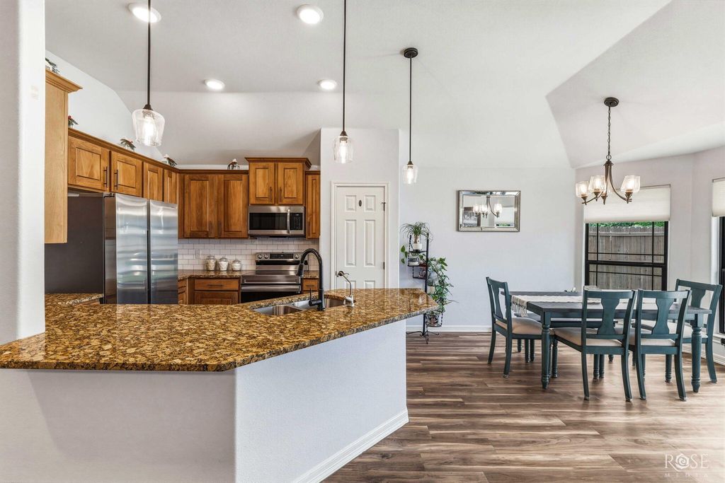 Image 12 of property listing at 1945 Chesney Lane, San Angelo, TX 76904