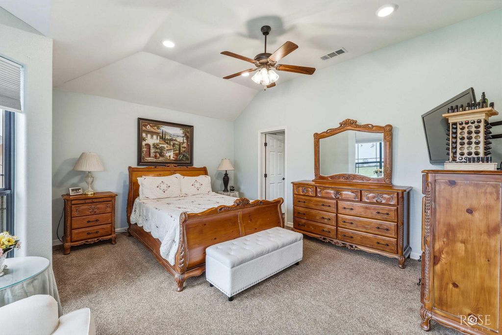 Image 17 of property listing at 1945 Chesney Lane, San Angelo, TX 76904
