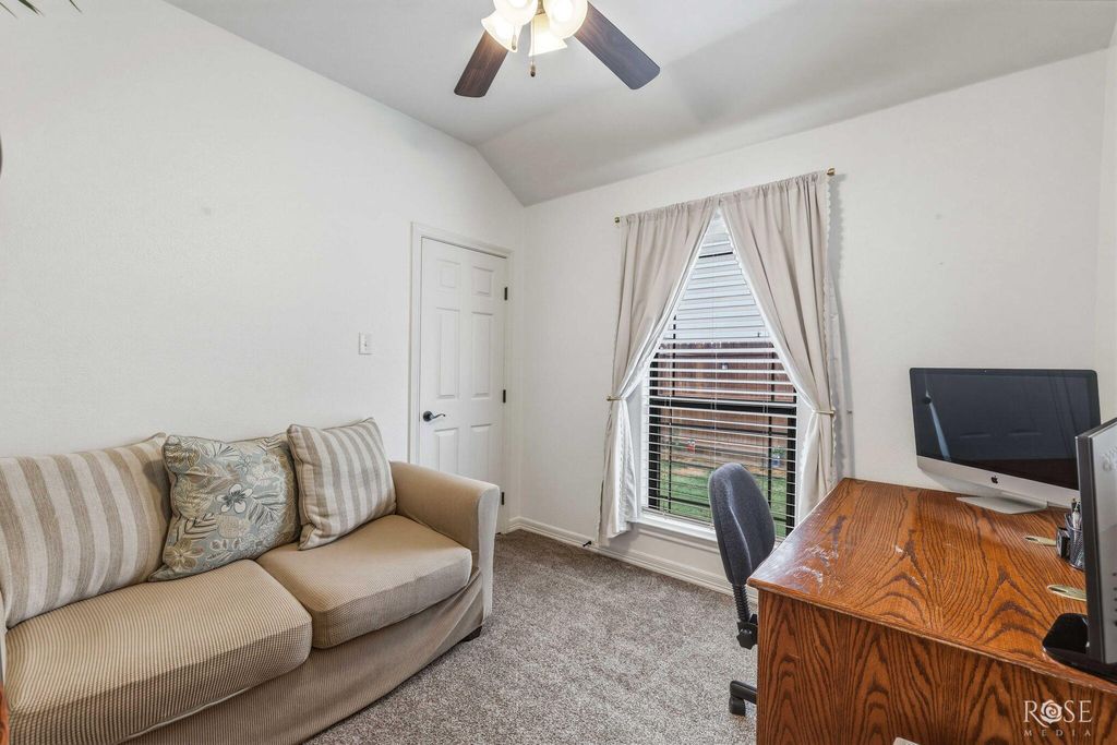 Image 23 of property listing at 1945 Chesney Lane, San Angelo, TX 76904