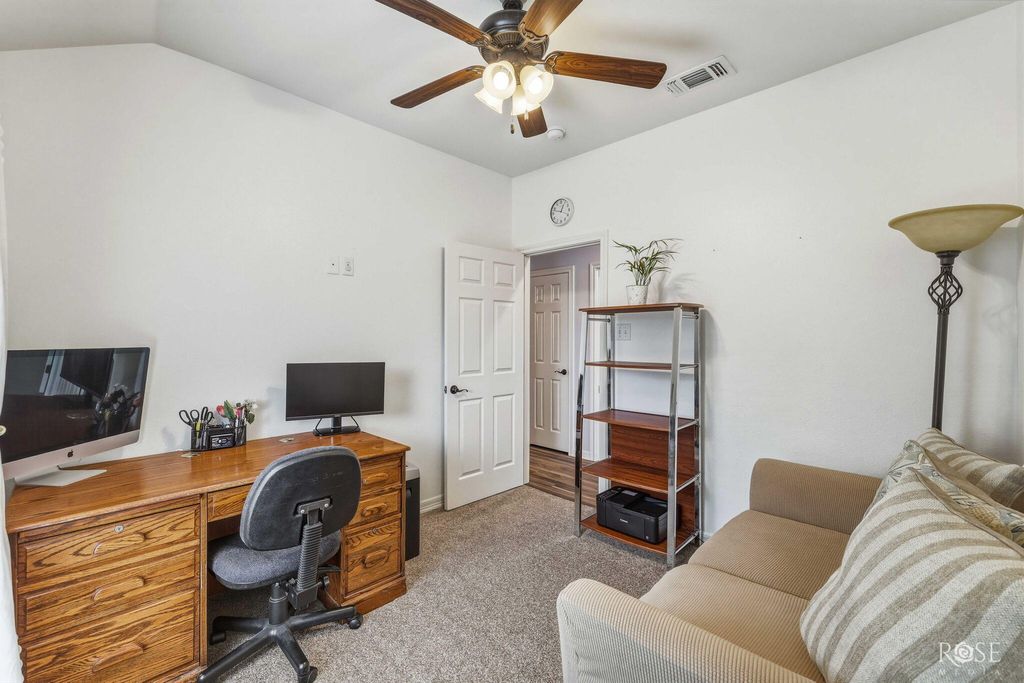 Image 24 of property listing at 1945 Chesney Lane, San Angelo, TX 76904