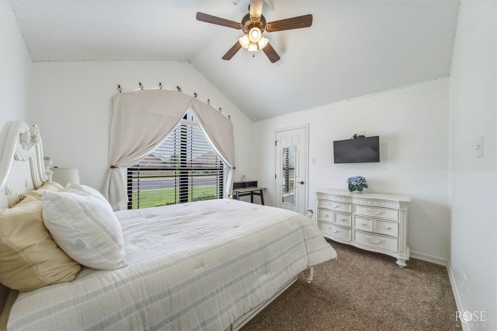 Image 27 of property listing at 1945 Chesney Lane, San Angelo, TX 76904