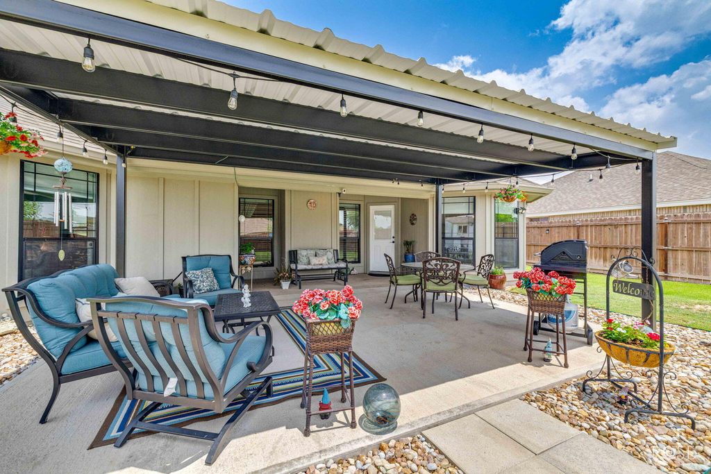 Image 32 of property listing at 1945 Chesney Lane, San Angelo, TX 76904