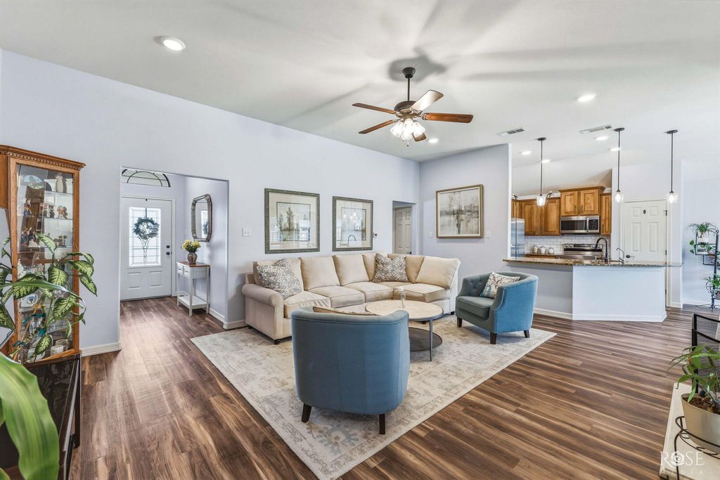 Image 9 of property listing at 1945 Chesney Lane, San Angelo, TX 76904