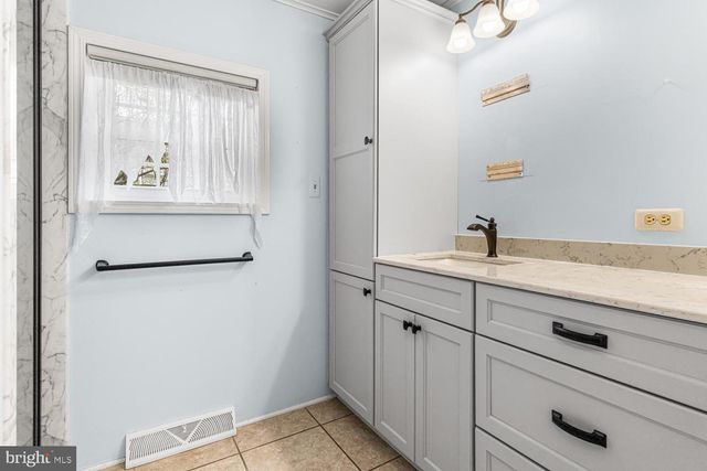 161 GROUSE CIR, New Hope, PA 18938