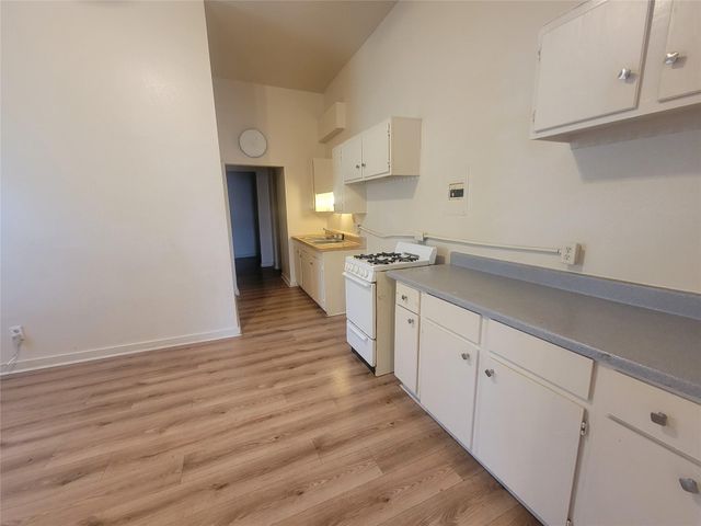 1910 Ursuline 3, Galveston, TX 77550