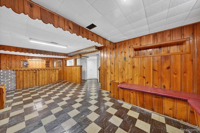 28901 W Chicago Street, Livonia, MI 48150