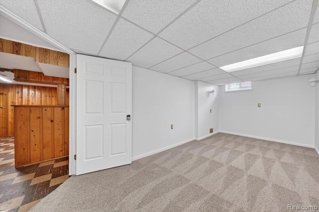 28901 W Chicago Street, Livonia, MI 48150