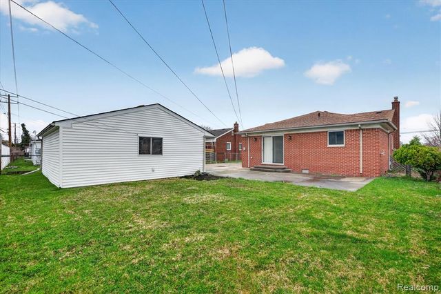 28901 W Chicago Street, Livonia, MI 48150