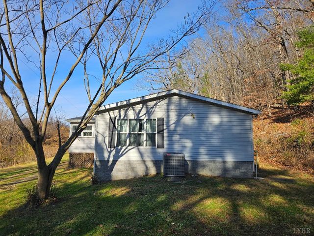 222 Cove Mountain Lane, Buchanan, VA 24066