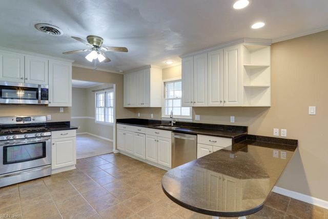 2512 Hood DR, Virginia Beach, VA 23454