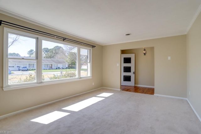 2512 Hood DR, Virginia Beach, VA 23454