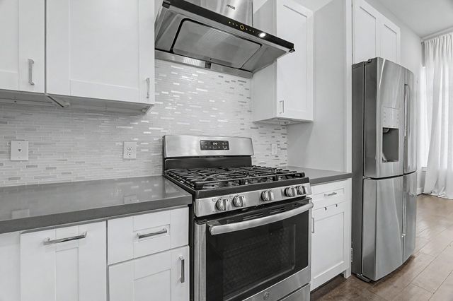 1226 W 26th Street, Houston, TX 77008